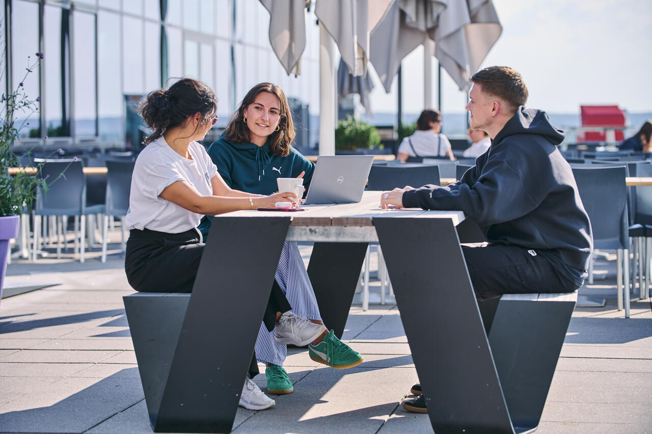 puma employees outside